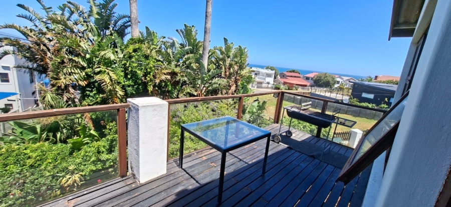 To Let 4 Bedroom Property for Rent in Kleinmond Western Cape